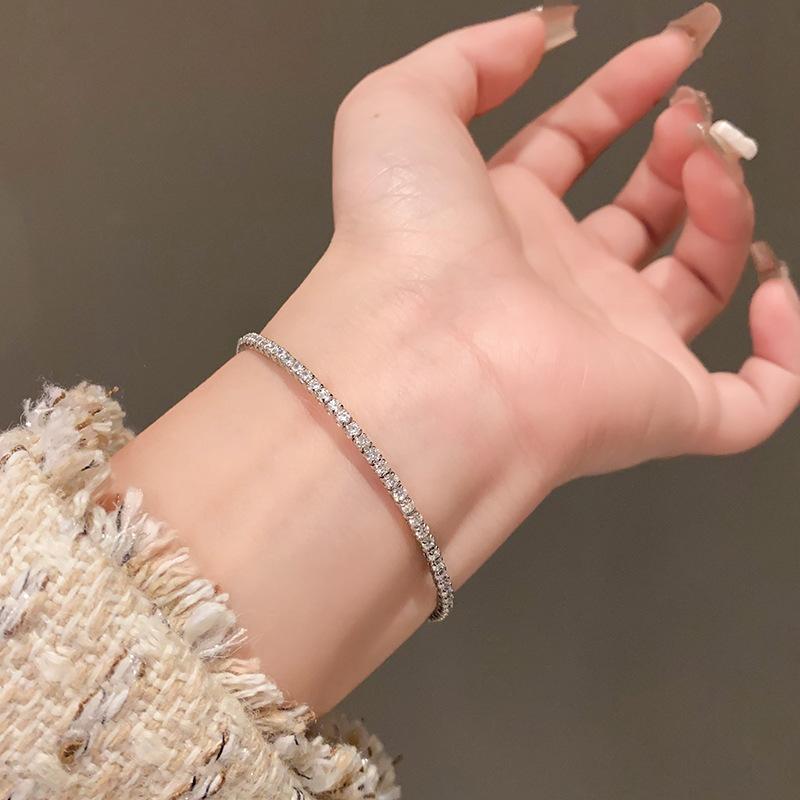 Simple Zircon Geometric Open Bracelet, a Fashionable and Sophisticated Luxury Bracelet with a Personalized, Exquisite, and Unique Design, Ideal as a Gift for Women
