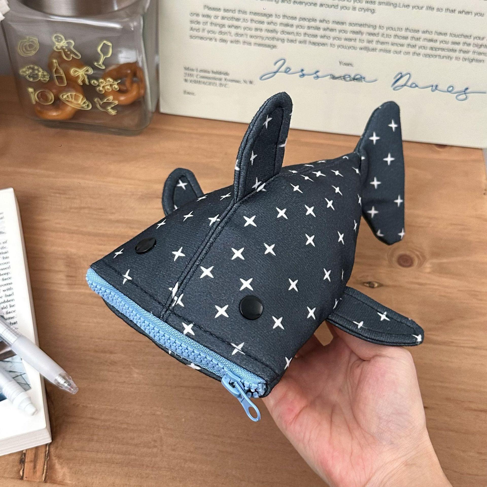 Cute Shark Zipper Pouch, Durable Multi-Functional Storage Bag, Organiser, Durable Storage Organizer, Perfect Christmas Gift for Boys & Girls, New Condition