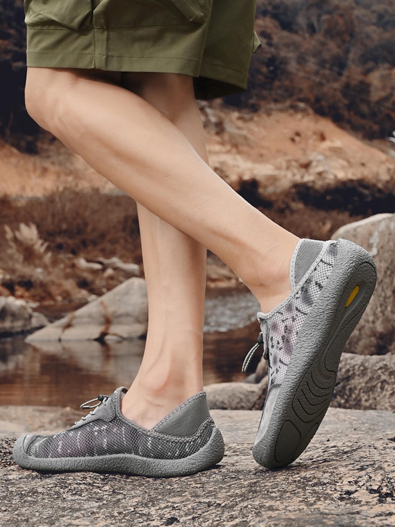 Men's Solid Color Mesh Breathable Outdoor Water Shoes Drawstring Two-Way Closed-Toe Sandals Non-Slip Wear-Resistant Soft Sole Hiking Shoes