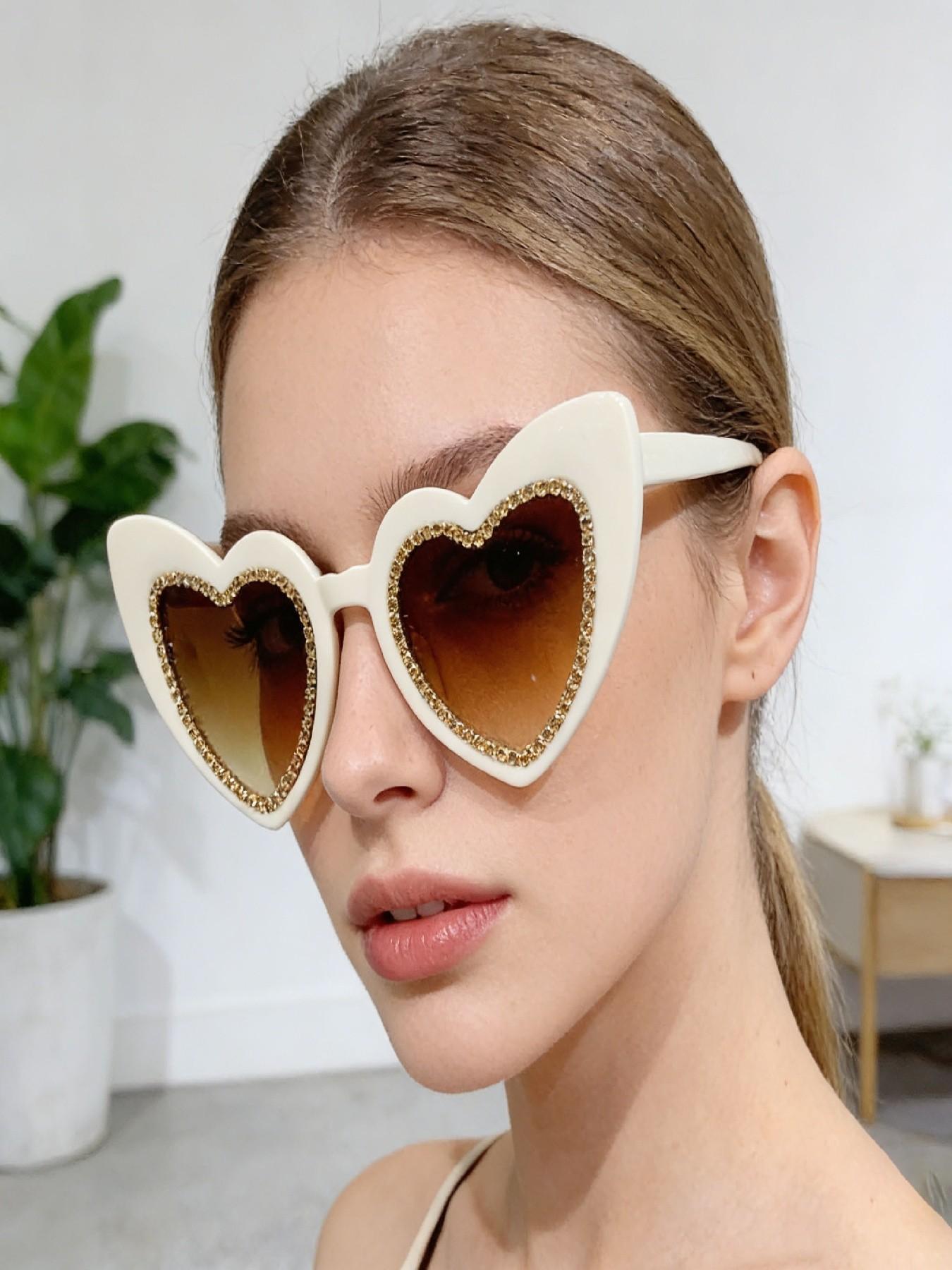 Rhinestone Heart Sunglasses, Perfect for Photoshoots, Dates, Music Festivals, Beach Vacations, Birthday Parties, Daily Wear