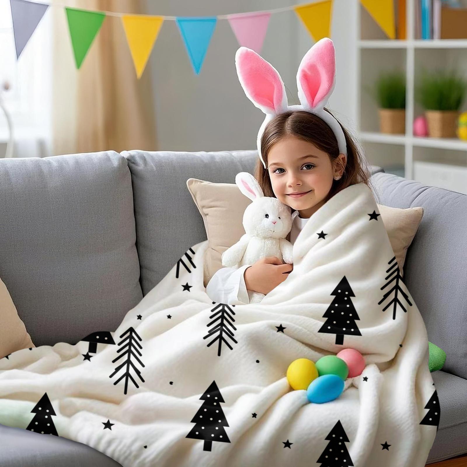 1PC Christmas Tree Star Printed Super Soft Milk Fleece & Flannel Throw Blanket, 300GSM Anti-Static All-Season Blanket, Ideal for Air-conditioned Room, Lightweight Warm Throw for Bed Sofa Couch Office Travel Camping Home Decor, Machine Washable Non-F