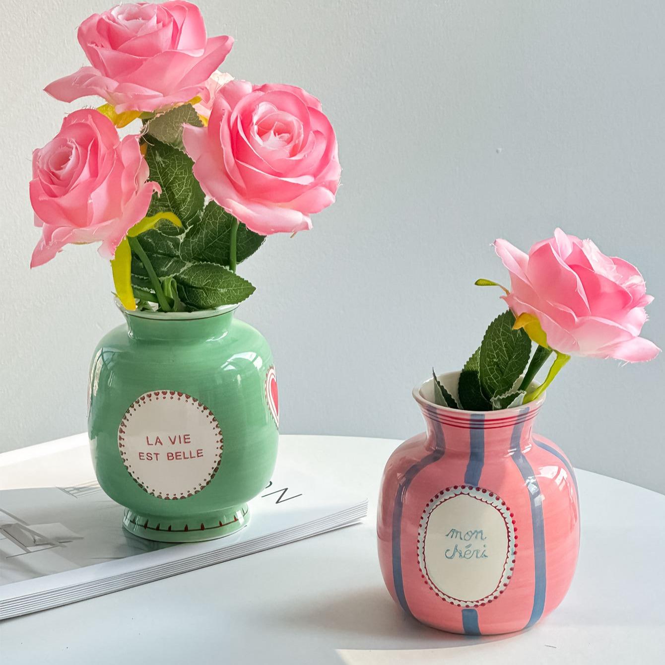 Hand-Painted Irregular Ceramic Vase, Heart Pattern, Home Decor Ornament, Small Flower Vase for Living Room, Unique Gift Idea