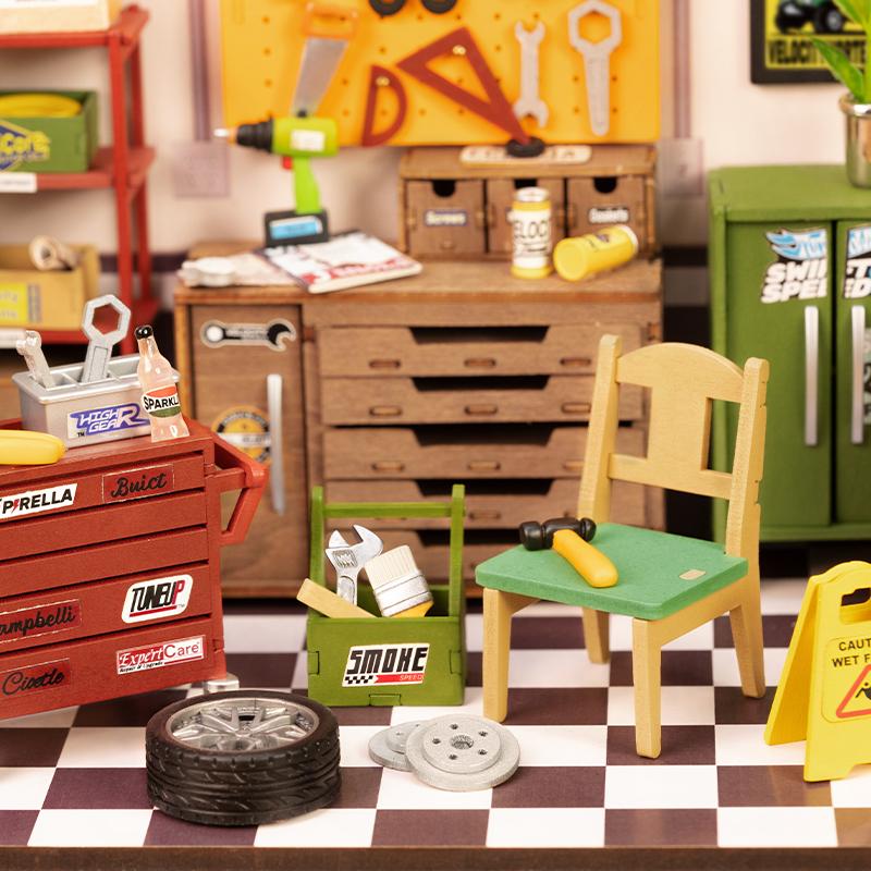 Rolife Miniature House Kit DIY Mini Dollhouse Garage Workshop Tiny House Making Kit with LED Light Decorative Wooden Craft Diorama Kit Hobby Gift