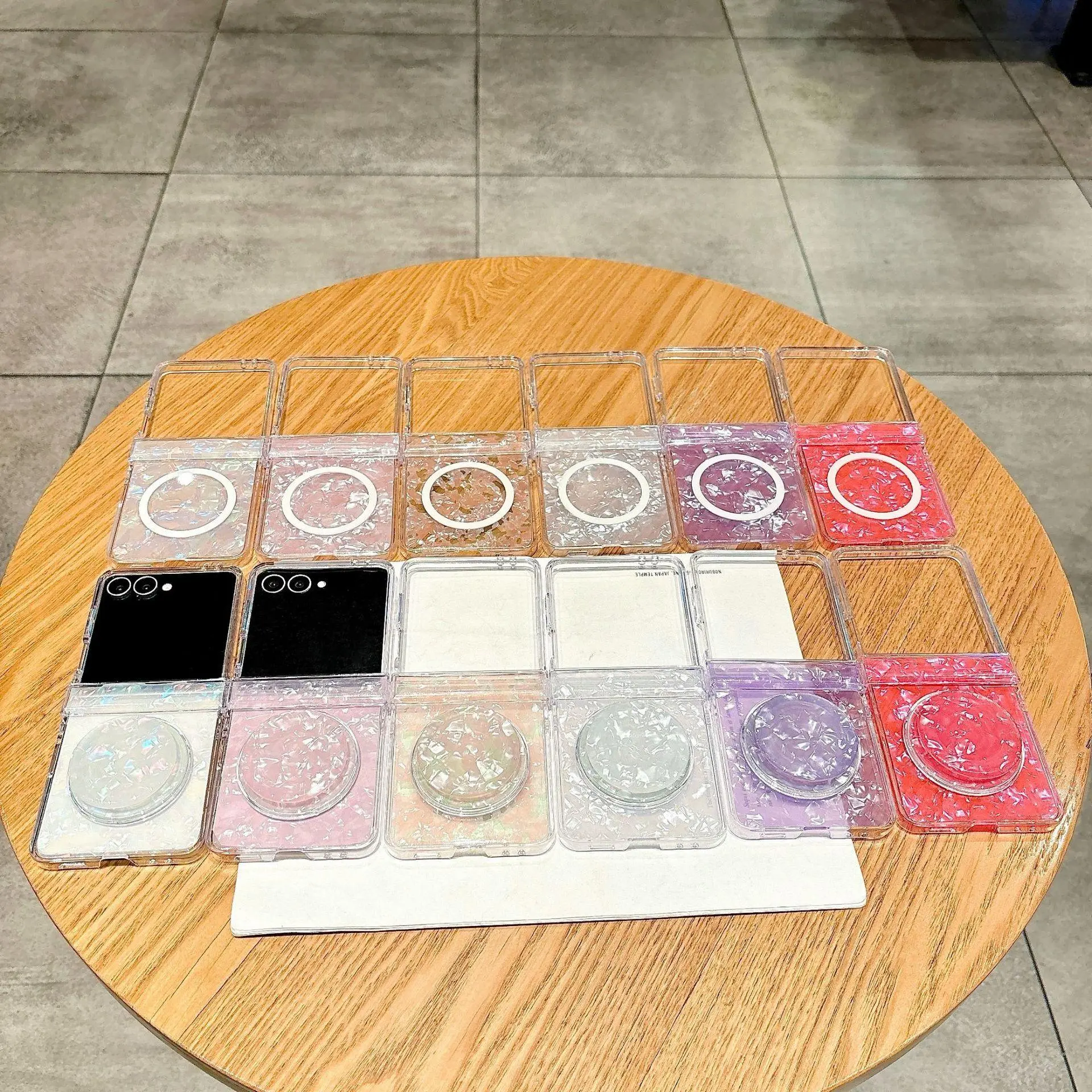 Compatible with Z Flip 8, Z Flip 7, Z Flip 6, Z Flip 5, Z Flip 4, Z Flip 3, Seashell Texture Magnetic Shockproof Flip Phone Case with Detachable Wrist Strap HNZ0367