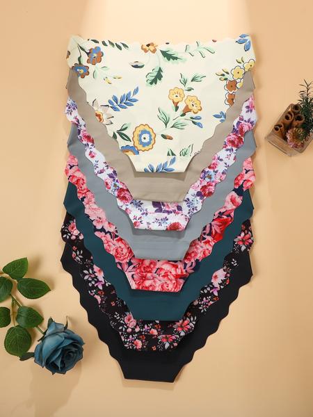 Women's Heart Pattern Fitted Underwear Set, Extra Thin Casual Yoga Pants, All Season Comfortable Design, 8-Piece Pack