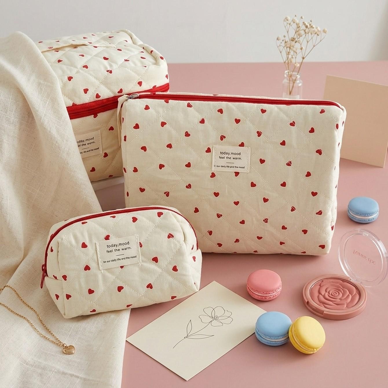 3/1Pcs Quilted Heart Pattern Travel Makeup Bag, Large Capacity Portable Cosmetic Bag, Ideal for Women/girls, Perfect Gift for Travel