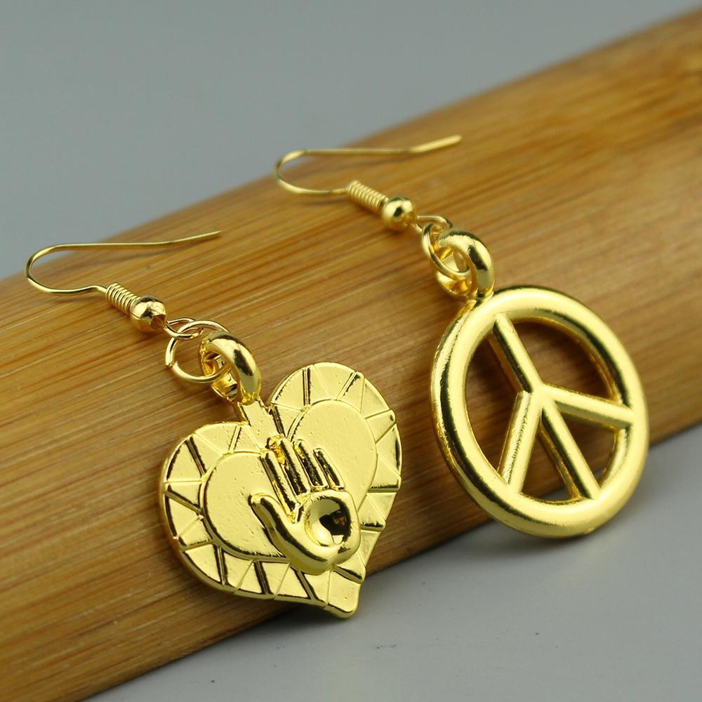 Anime JoJos Bizarre Adventure Earrings Kakyoin Noriaki Arrow Pendant Earrings For Women Men Cartoon Cosplay Jewelry Gifts