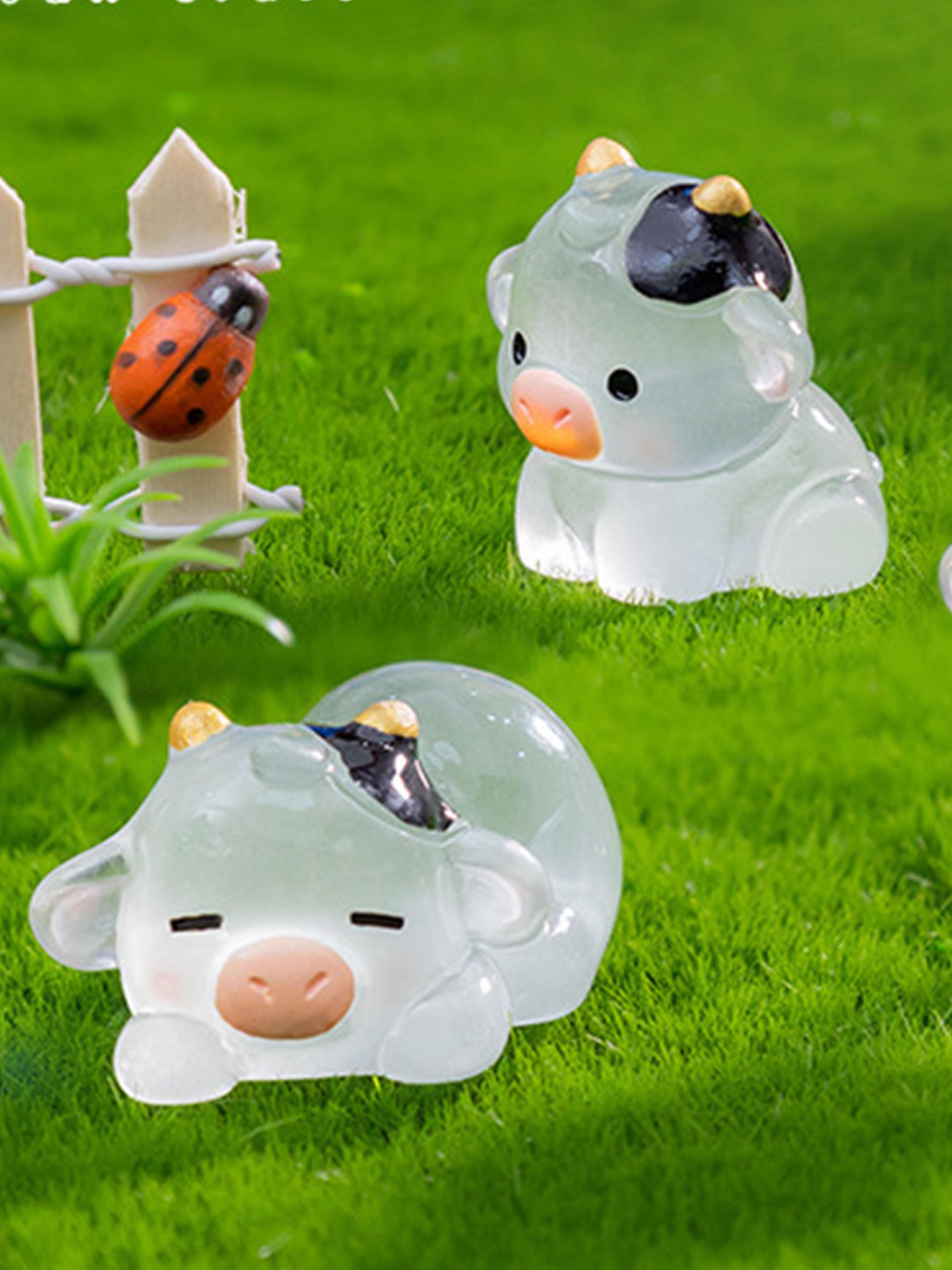 5pcs/10pcs Glow-In-The-Dark Cow Pendant Resin Fluorescent Convex Gemstone, Cute DIY Craft Accessories, Adorable Decorative Ornaments