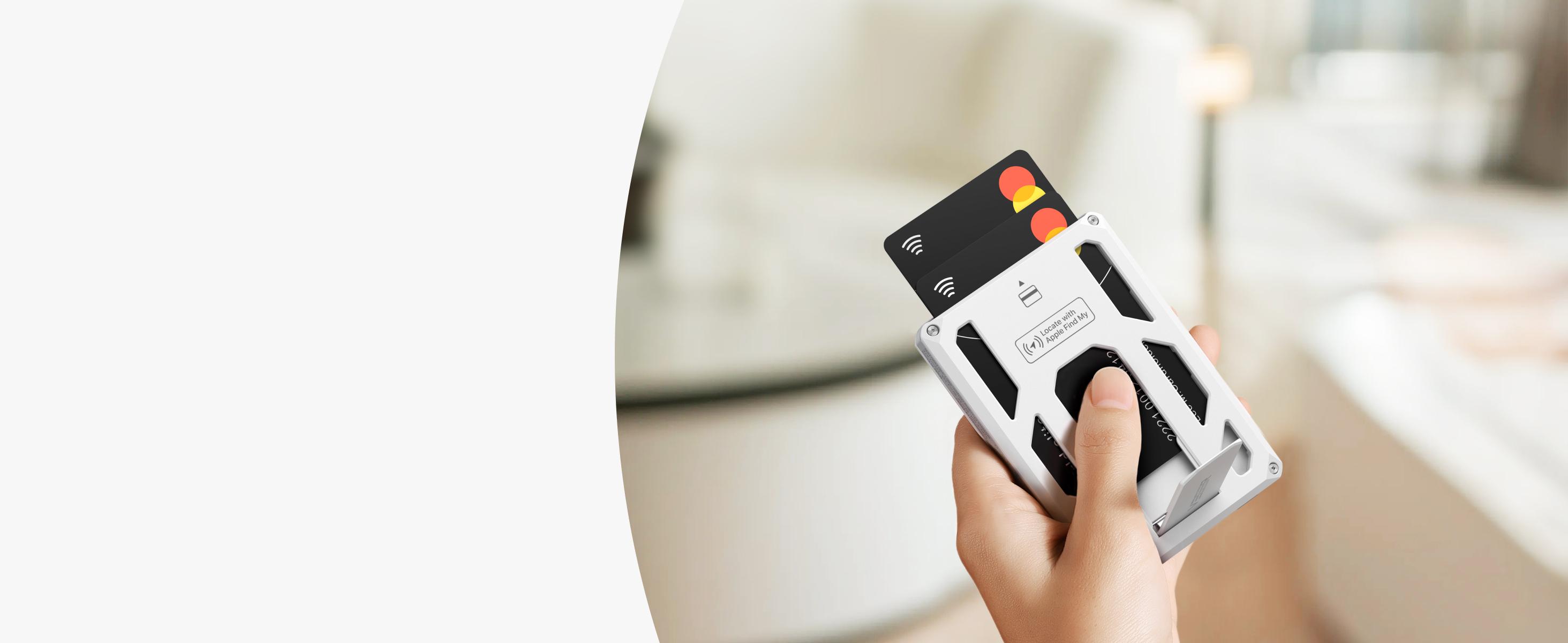 VEGER Sparkling Glam Power Bank: 5000mAh Ultra-Slim Charger with Detachable Lanyard & 20W Fast Charging – Chic Portable Essential for Her On-the-Go Style  #TikTokShopRestock