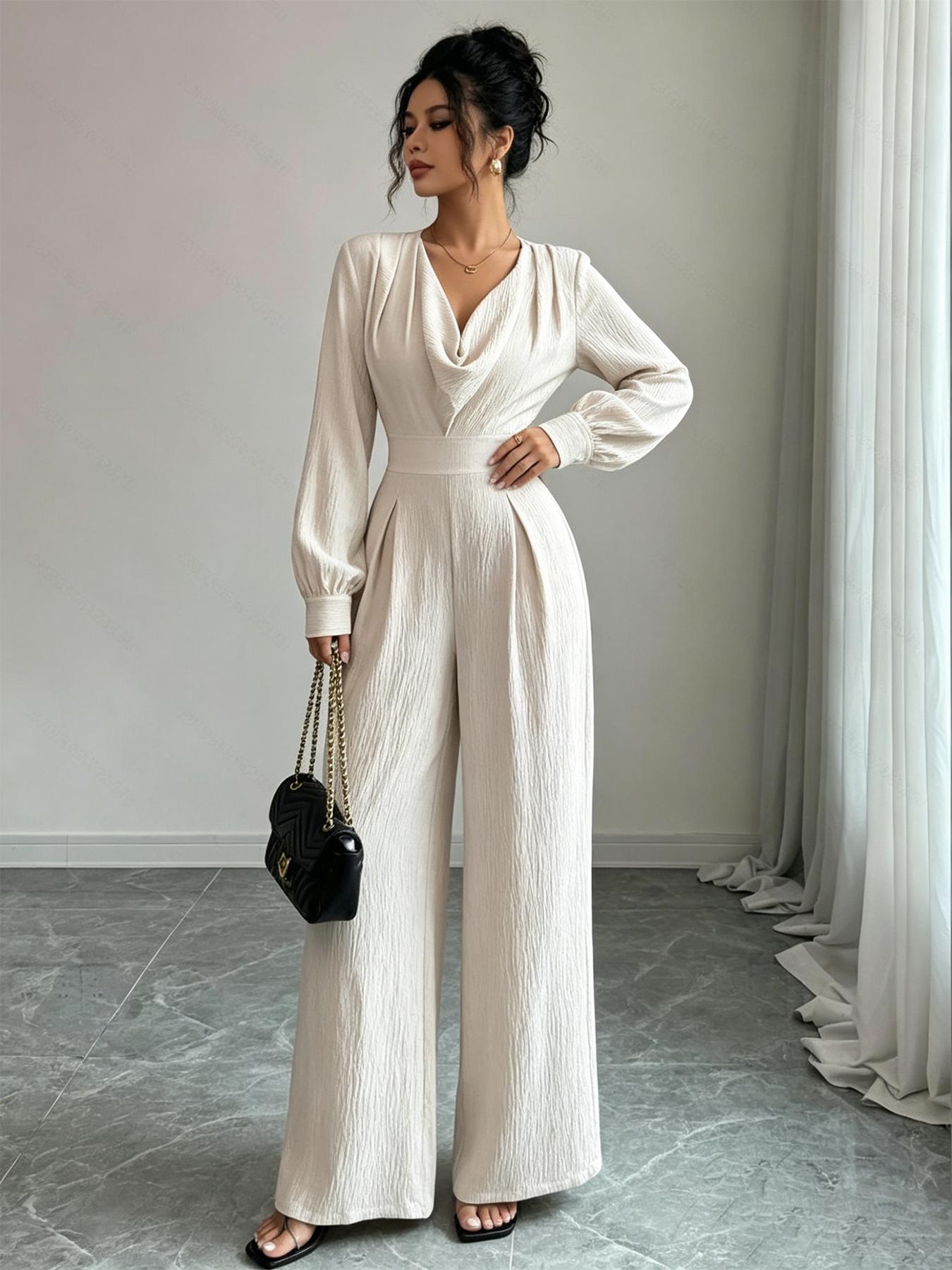 A women's beige swing collar long sleeved wide leg jumpsuit, Fashion plain jumpsuit, with a high waist and a cinched waist that looks taller and slimmer, suitable for commuting to work, shopping and outdoor activities