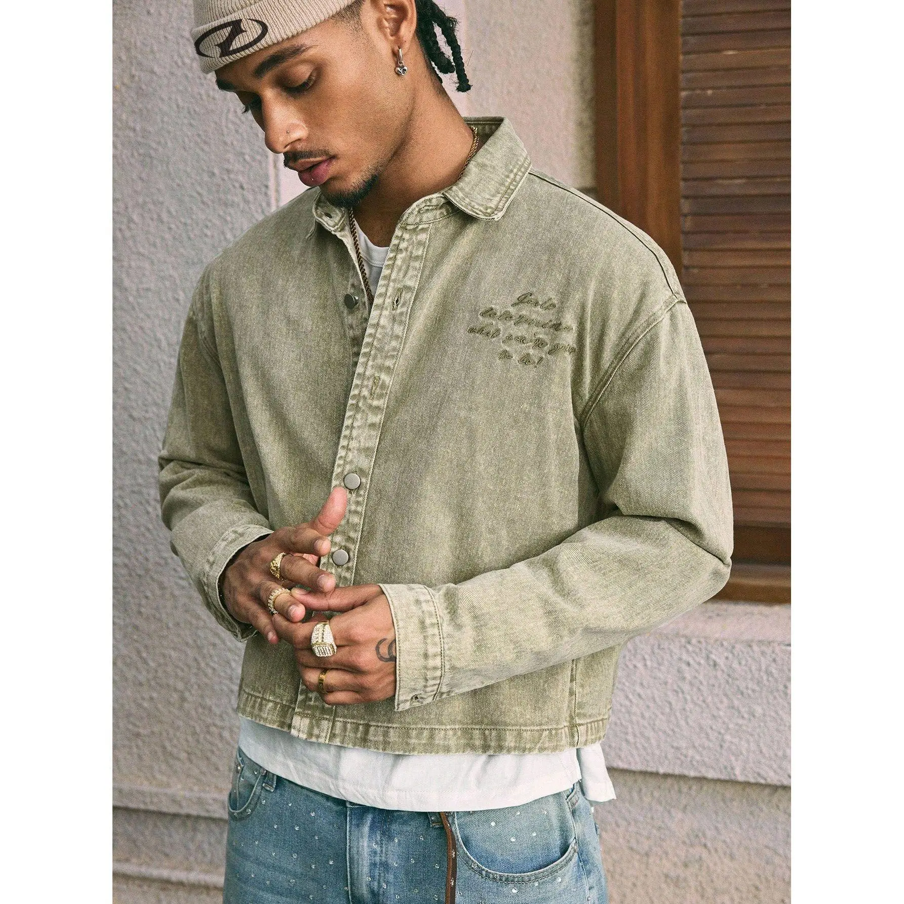 Men's High Cotton Vintage Acid Wash Cropped Denim Shirt Jacket, Embroidered Letter Chest Button Down Long Sleeve Overshirt, Relaxed Boxy Fit Y2K Streetwear Light Sage Green Jean Shacket Outerwear for Men Casual Daily Outfits