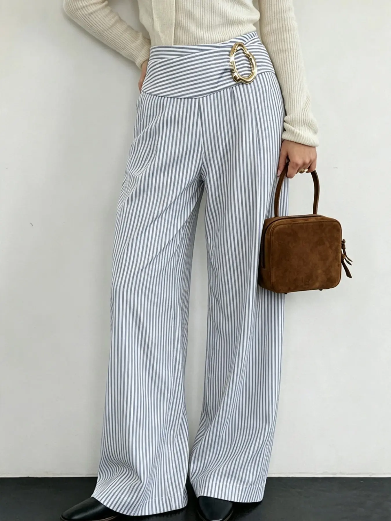 Women Striped High Waist Wide Leg Pants with Irregular Metal Buckle, Soft Flowy Elegant Straight Casual Trousers Suitable for Office Daily Work, Cafe Dating, City Leisure Walks, Beach Holiday Trip, Girls Gathering and Outdoor Holiday Shooting