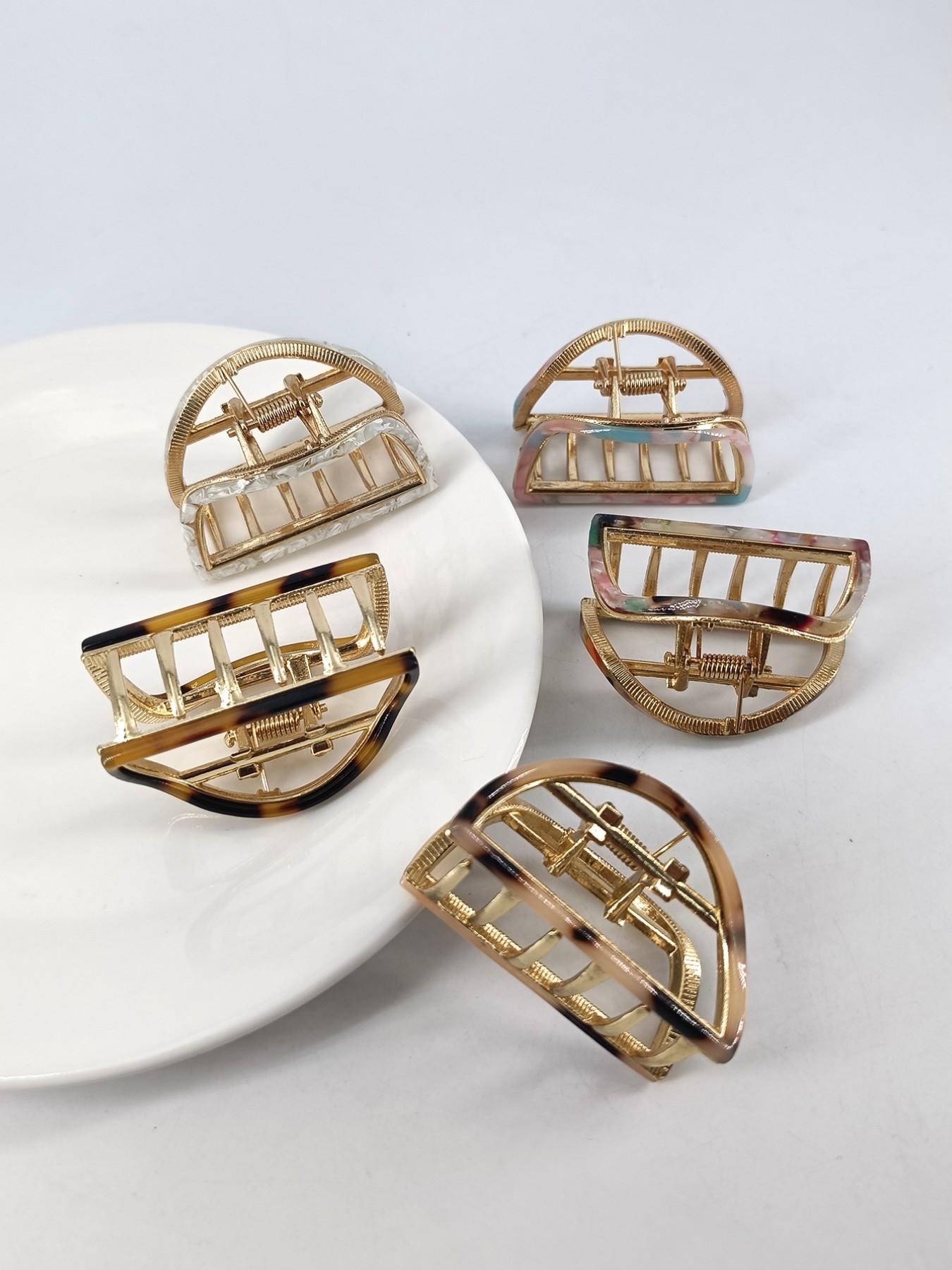 1 Piece 5cm Hollow Semi-Circular Acetate Alloy Hair Clip, Metal Material, Retro Elegant Style, Suitable for Semi-Updo Hair Styles, Ideal for Wearing at Weddings and Banquets