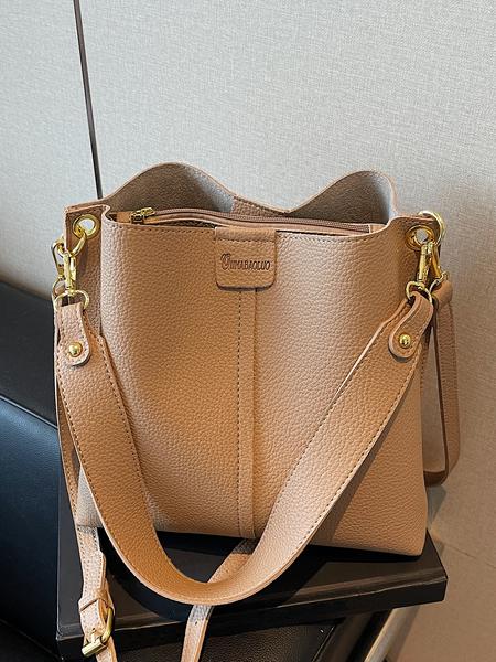 Simple waxed leather bucket bag, PU Tote Satchel, fashionable, casual and versatile wide-strap one-shoulder crossbody bag, textured and trendy one-shoulder commuter bag, Elegant Commuter Bag, suitable for daily wear, commuting and other scenarios