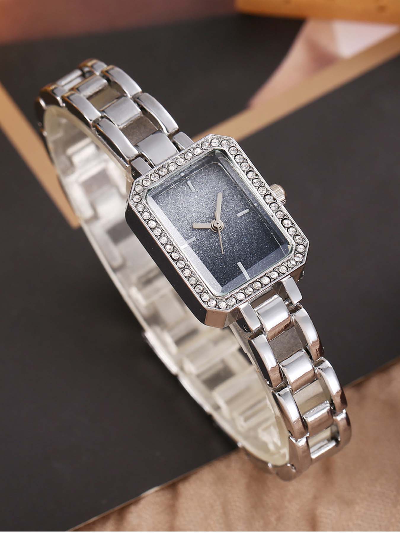 2-piece Women's Watch Set, Simple and Fashionable Full Sky Star Rhinestone Square Watch Set
