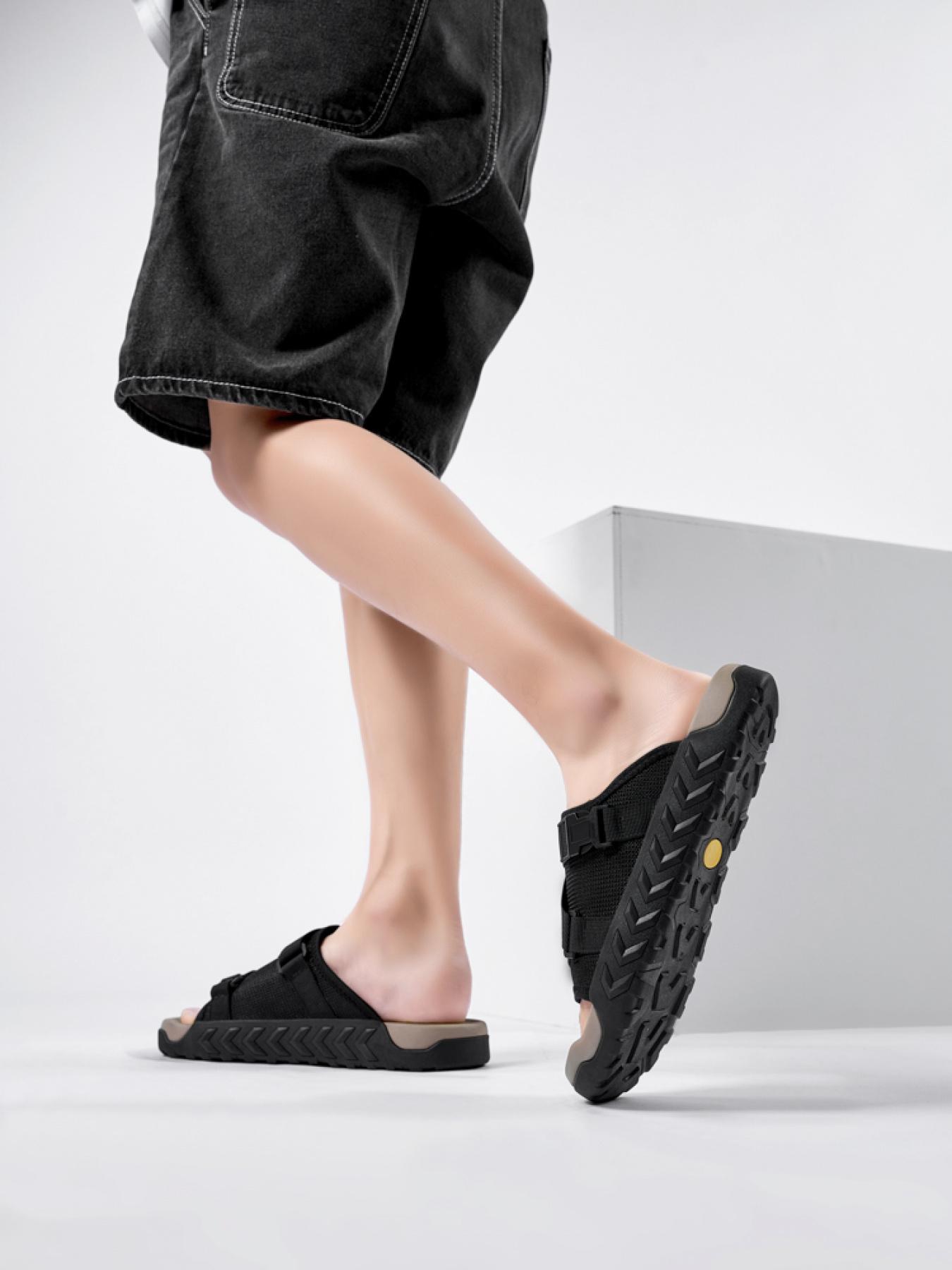 Men's Solid Color Mesh Double Buckle Flip-Flops Thick-Soled Non-Slip Outdoor Sandals Breathable Casual Beach Slippers