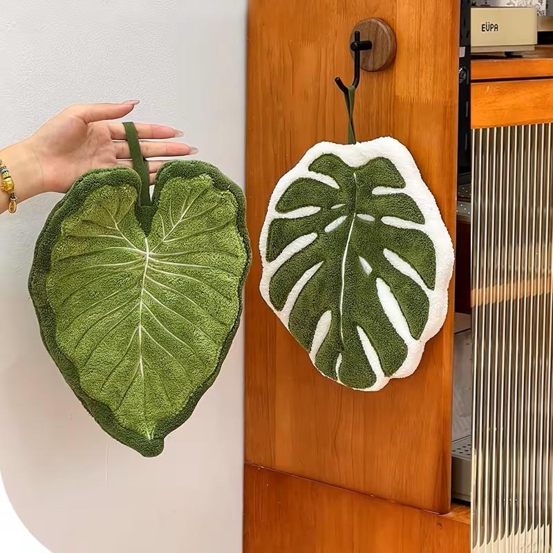 2-Piece Creative Coral Fleece Leaf Hand Towels with Hanging Design, Highly Absorbent and Versatile Towel, Super Absorbent Towel for Bathroom Kitchen and Dining Use
