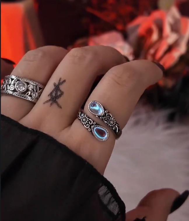 S925 Sterling Silver Moonstone Women's Adjustable Thumb Open Ring, Victoria Vintage Style Hypoallergenic Nickel Free, Retro Floral, Lucky, Faith, Mother's Love Ring, Bohemian Vintage Style, Daily, Party, Holiday, Valentine's Day, Halloween, Easter Gift