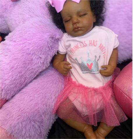 Reborn Baby Dolls Black Girl-20 Inch Realistic Newborn Baby Doll Weighted Soft Cloth Body Silicone Doll African American Baby Dolls Reborn Toddler Dolls Birthday Toy for Kids Age 3+ Asleep Fashion
