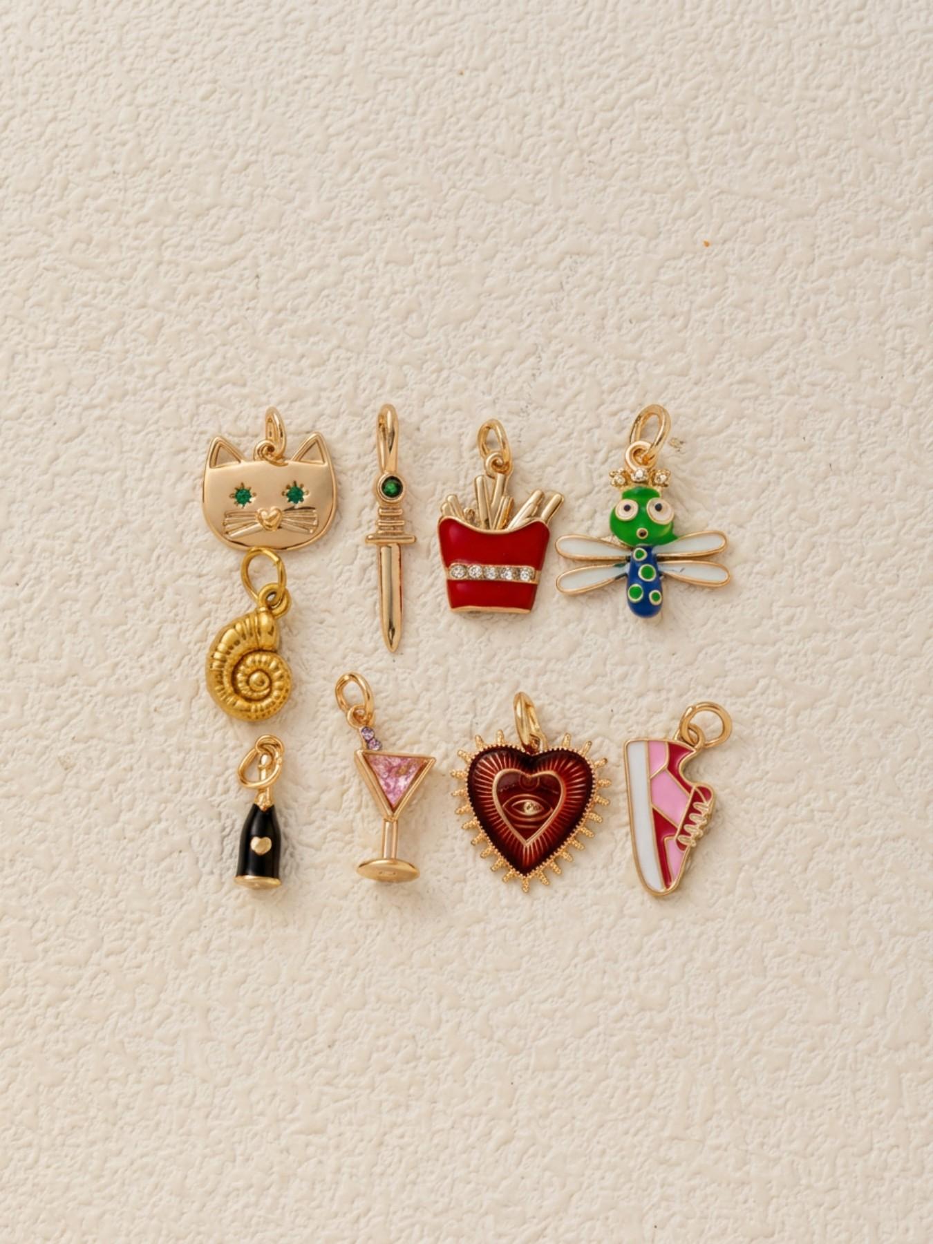 1PC Fashion Bohemian Style Pendant, Wine Glass, Shoes, French Fries, Champagne, Food Sports Series Pendant, Copper Plated 18K Gold, Suitable for DIY Fashion Accessories of Keychains, Bags, Jewelry