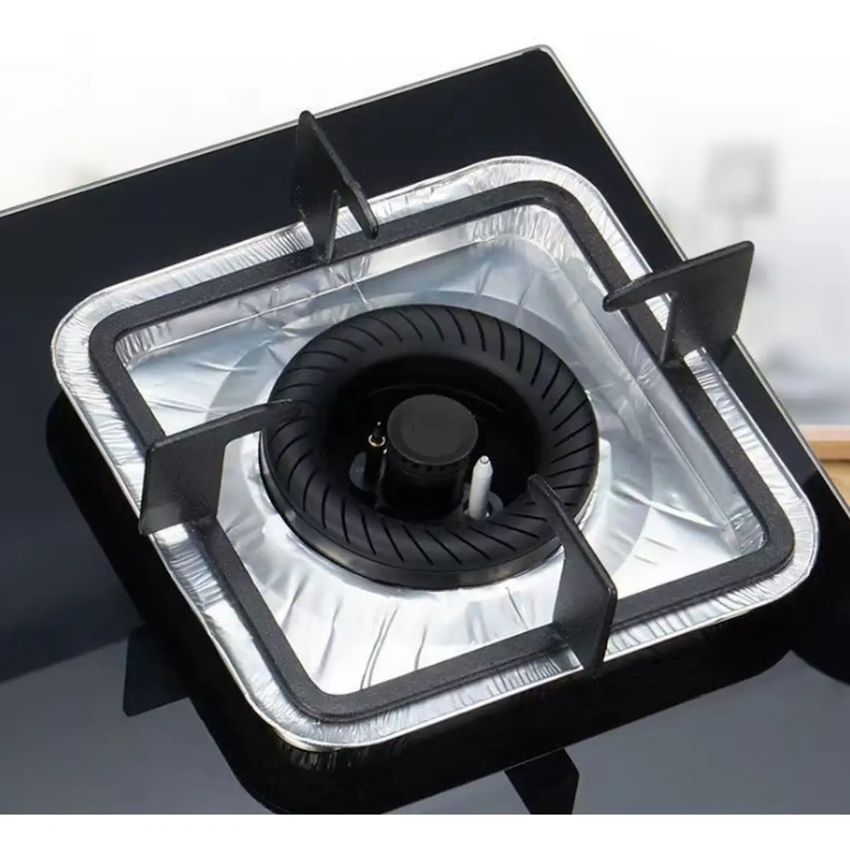 Disposable Aluminum Foil Protective Pads, 8.5" x 8.5" with 4.5" Opening Diameter, for Most Standard Cooktops