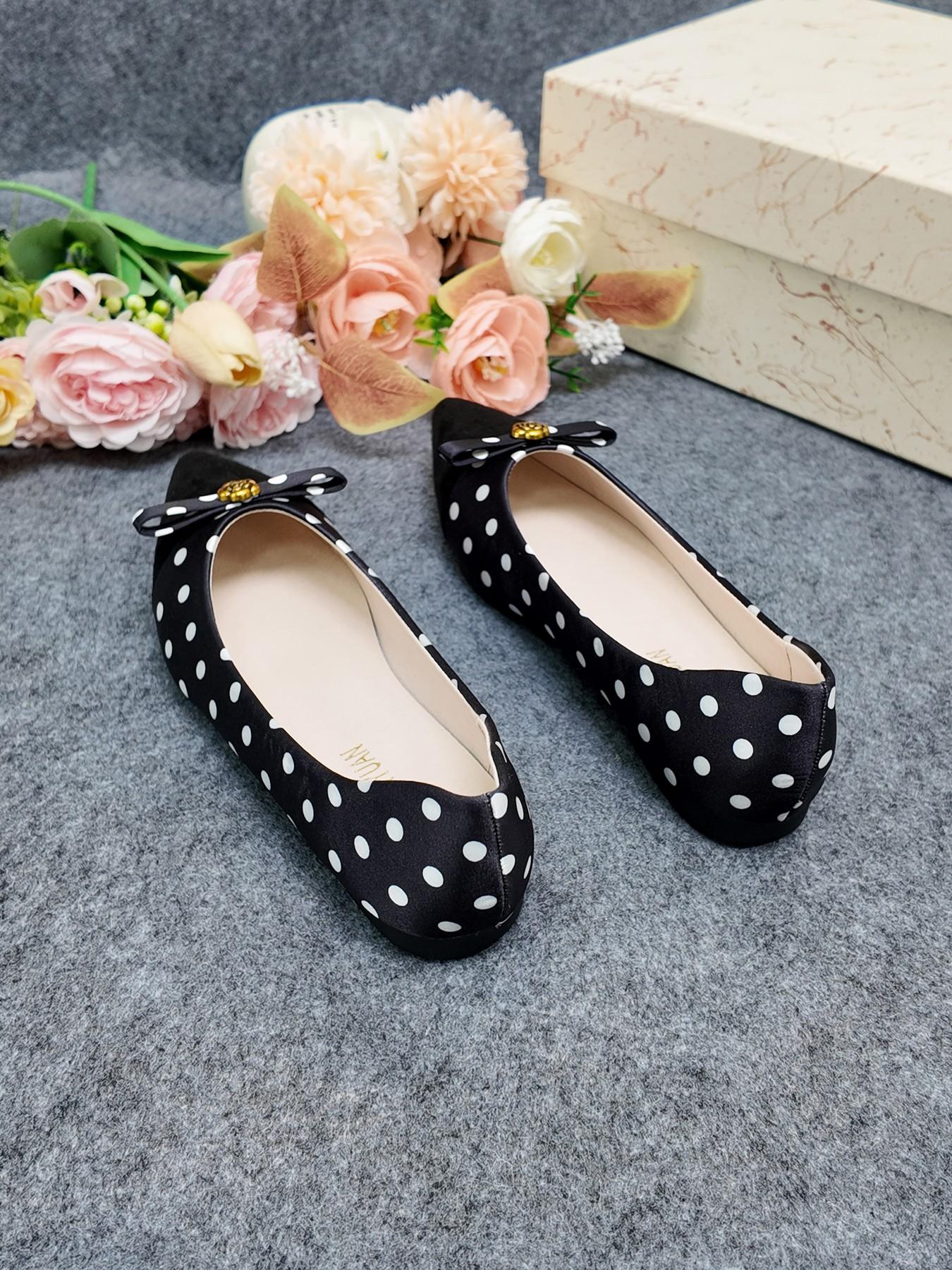 Elegant Polka Dot Textile Shoes, Soft Rubber Sole, Casual Style, All-Season Wear, Perfect for Office & Commute, Women's Footwear