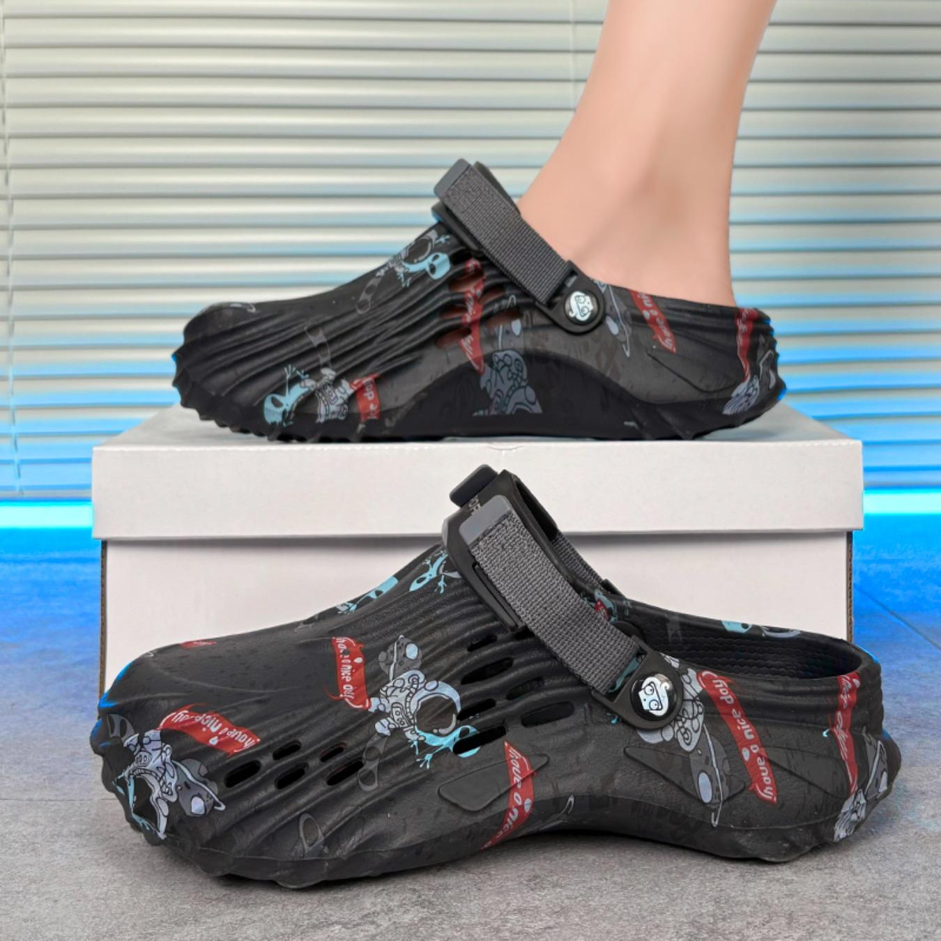 Men's Cave Shoes 2026 New Summer Outdoor Beach Shoes Sports Baotou Slippers Soft Sole Comfortable Wade Sandals