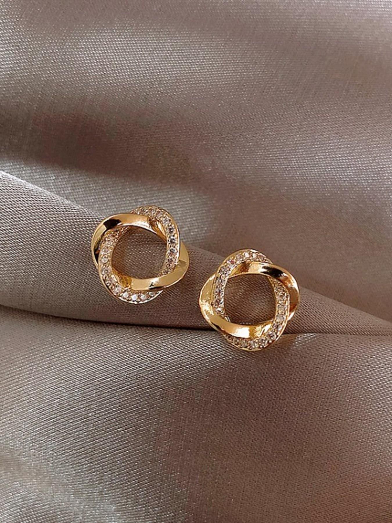 Metal Geometric Rhinestone Spiral Earrings, Unique Women's Daily Jewelry, Fashionable Ear Studs, Stylish Accessories for Everyday Wear