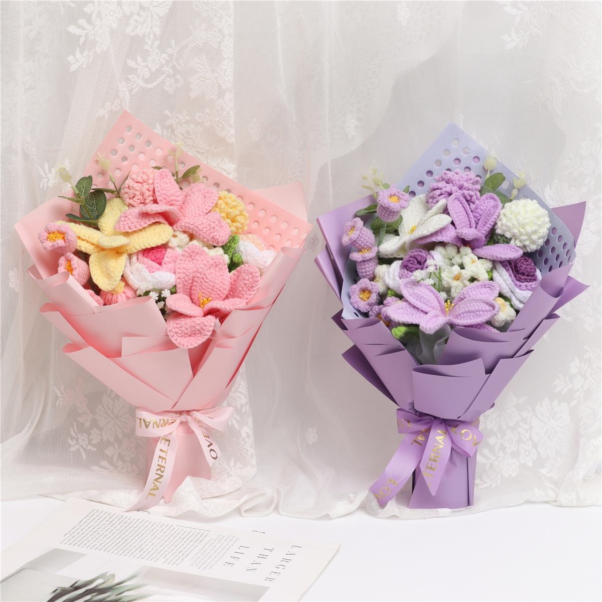 Handmade Knitted Wool Rose Tulip Bouquet, Eternal Handheld Flowers, Charming Crochet Flowers, Perfect Gift for Christmas Valentine's Day