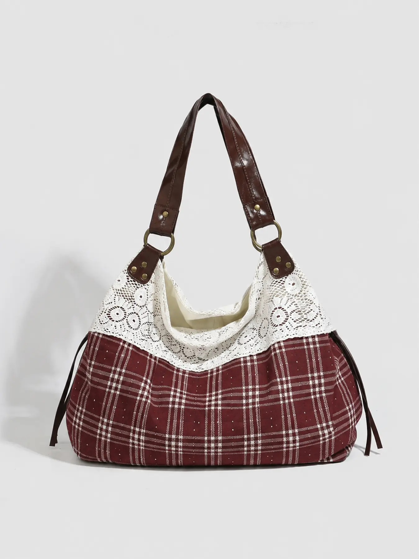 Small niche design retro fashion texture underarm bag, floral plaid patchwork fabric, lace lace design, large capacity elegant atmosphere single shoulder bag, suitable for beach vacation, shopping, and gatherings