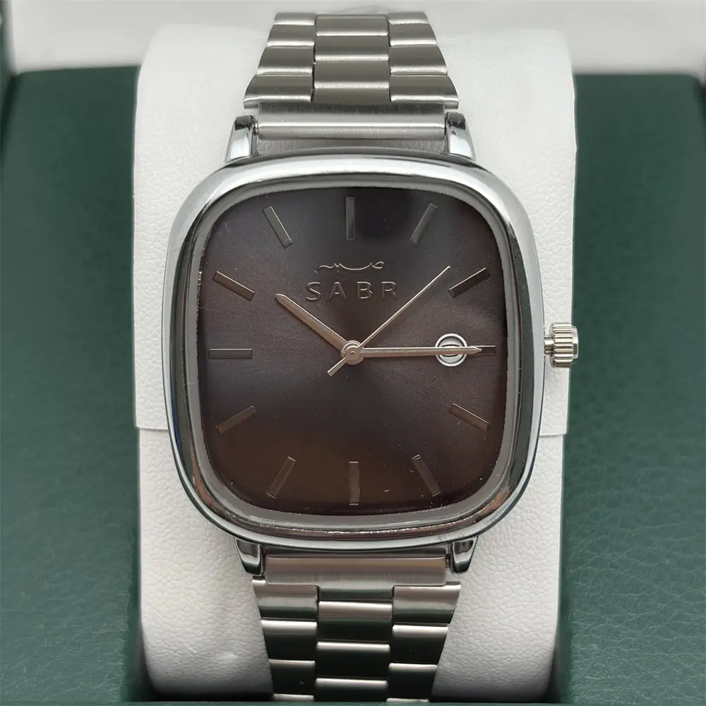 Unisex Silver Square Wristwatch, Polished Stainless Steel Band Quartz Watch, Minimal Gradient Dial with Date Display, Great for Daily Wear & Couple Gift Relojes.779