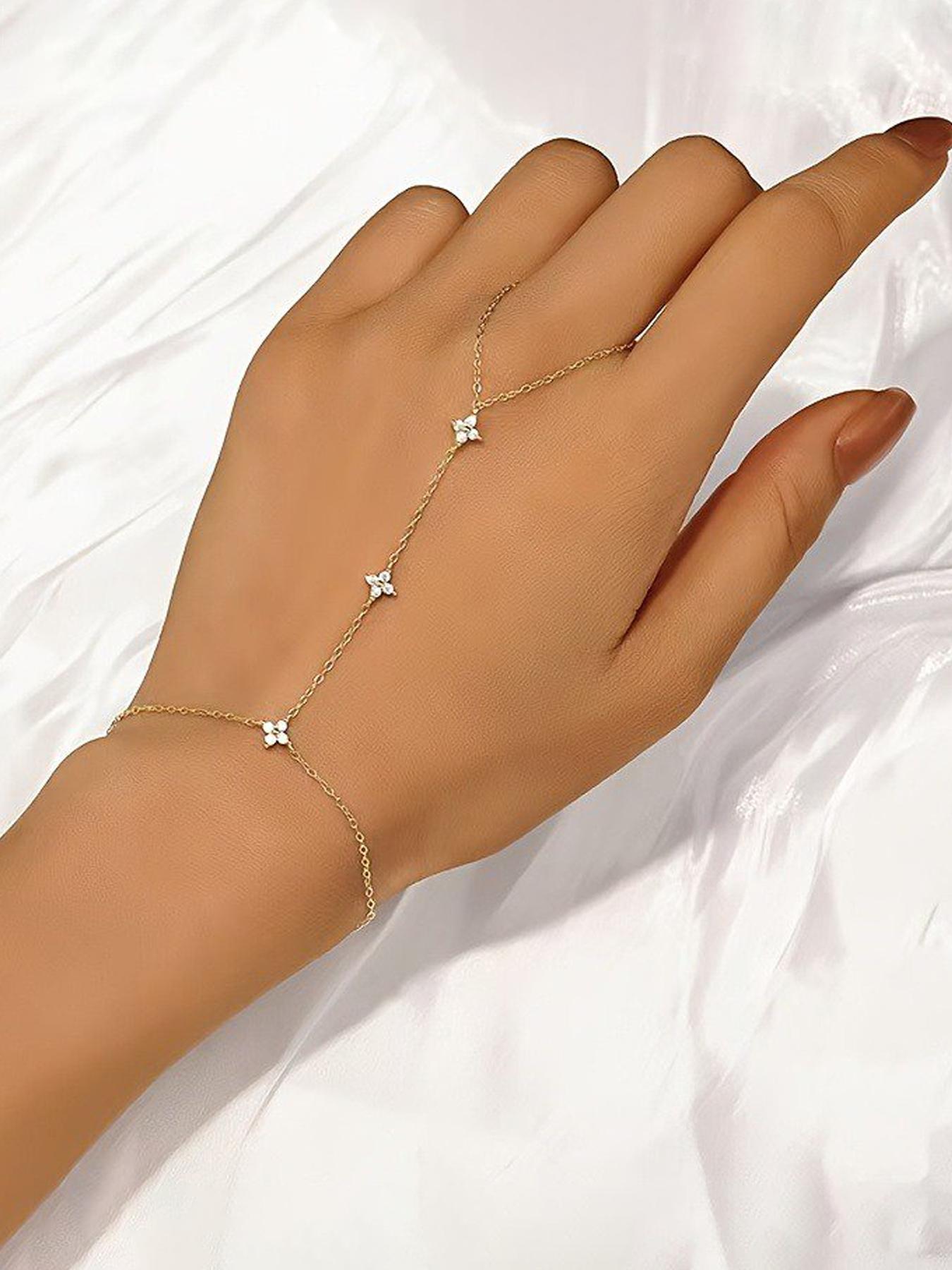 Elegant Zircon Four-Leaf Clover Ring Finger Bracelet, Vintage Style Women's Design, Versatile Daily Party Jewelry