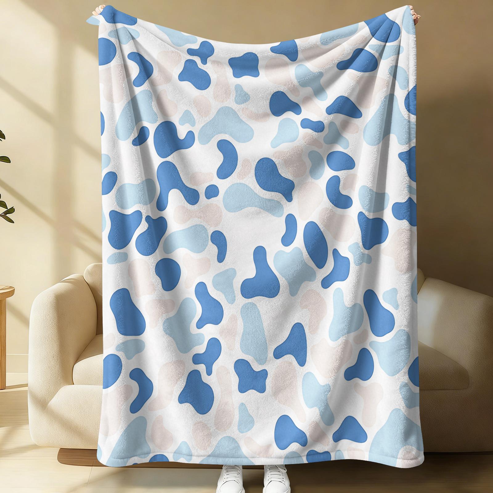 Multicolor Retro Camouflage Print Flannel Throw Blanket, Abstract Camo Pattern Blanket for Summer Air Conditioner Room, Lightweight Cozy Blanket for Bed Sofa Cover Office Nap Car Camping Travel