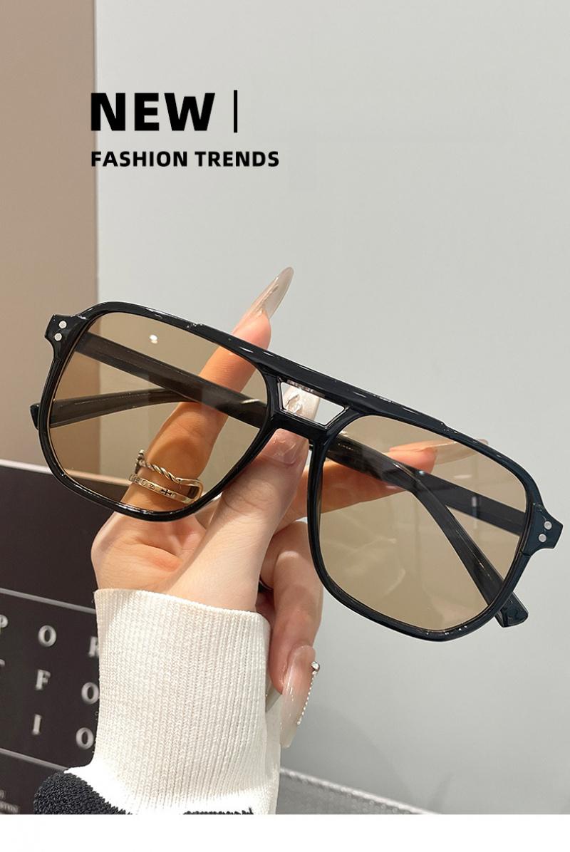 Square double-bridge fashion sunglasses for men and women, trendy street style, UV protection driving glasses, suitable for daily wear, outdoor activities, and blue light protection