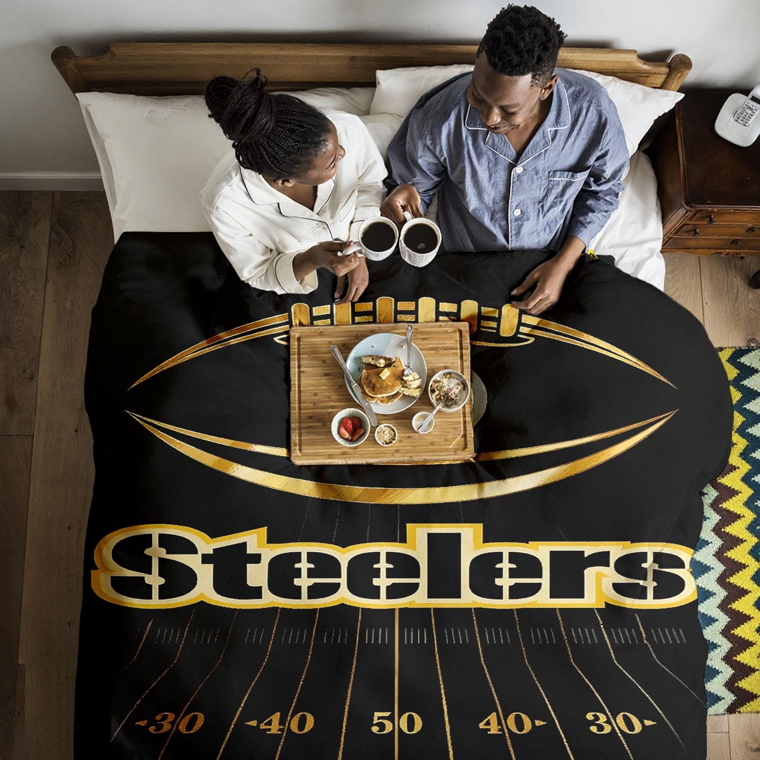 1pc Pittsburgh Steelers Football Eye Field Design Flannel Fleece Throw Blanket, Super Soft Plush Microfiber Warm Cozy Lightweight Anti-pilling for Couch Sofa Bed Living Room Office, Adults Men Women