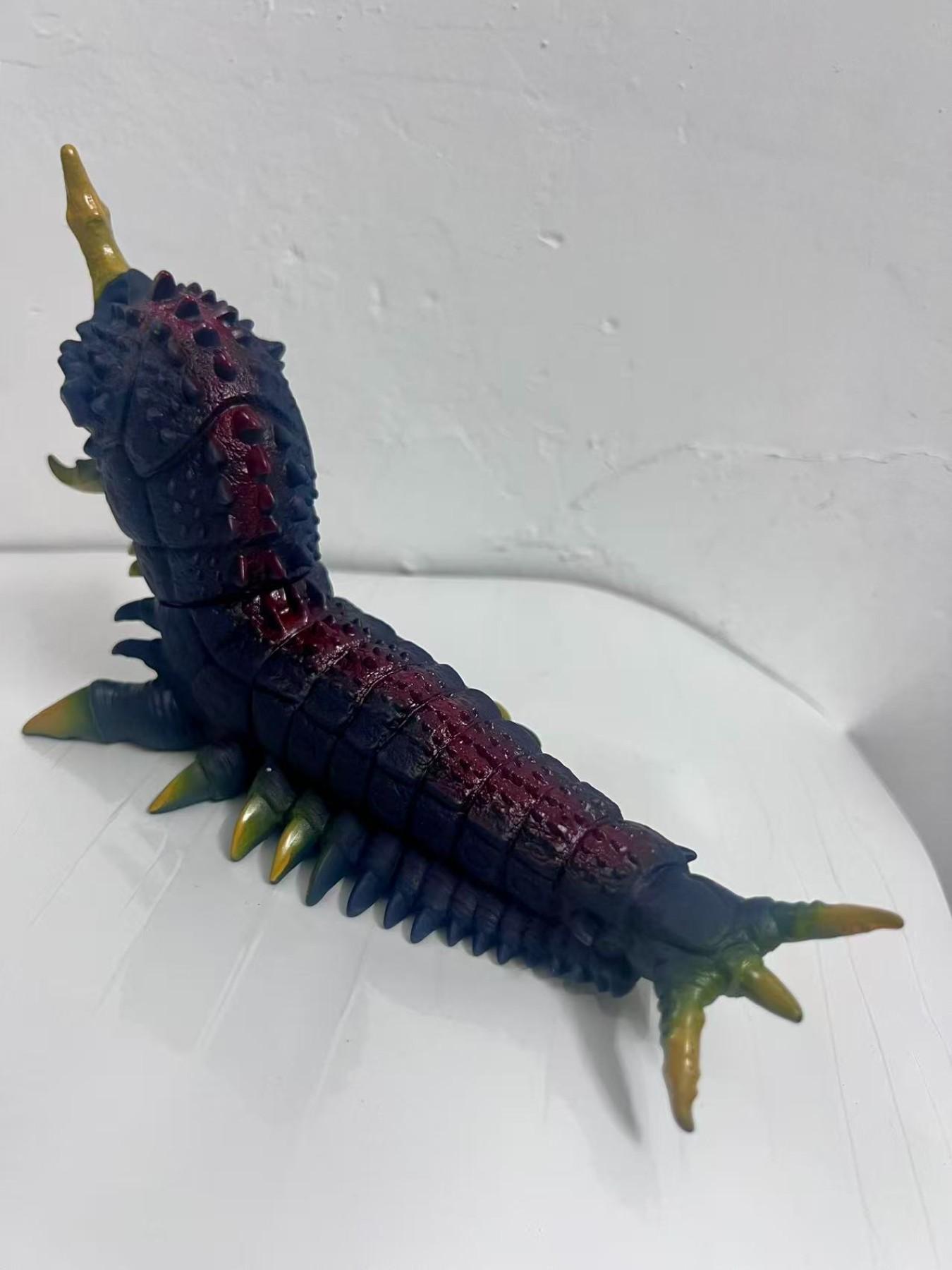 Mutant Bug Multi-Legged Decorative Figurine, Adjustable Head Home Decoration, Hobby Collection Item, Perfect Birthday Gift