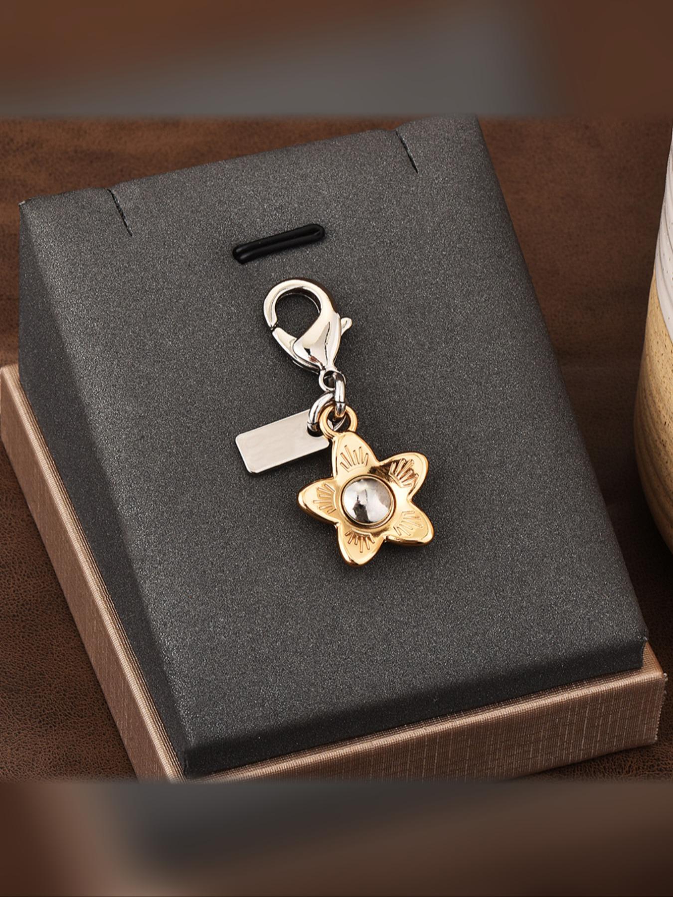 Bear Cherry Clover Butterfly Keychain, Cute Car Key Holder, Bag Accessory, All Seasons Decor, Plain Pattern, Cherry Design