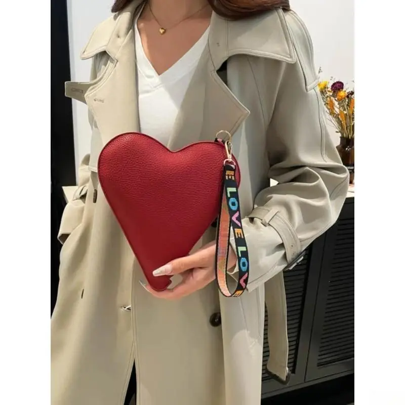 Women's 2026 New Cute Heart-Shaped PU Leather Compact Clutch Purse - Elegant Multi-Slot Card Coin Wallet, Casual Daily Commuter Crossbody Bag with Detachable Letter Print Strap, Soda Tab Plaid Vintage Gold-Plated Lock, Multi-Pocket, Secure Zipper, Chic, C