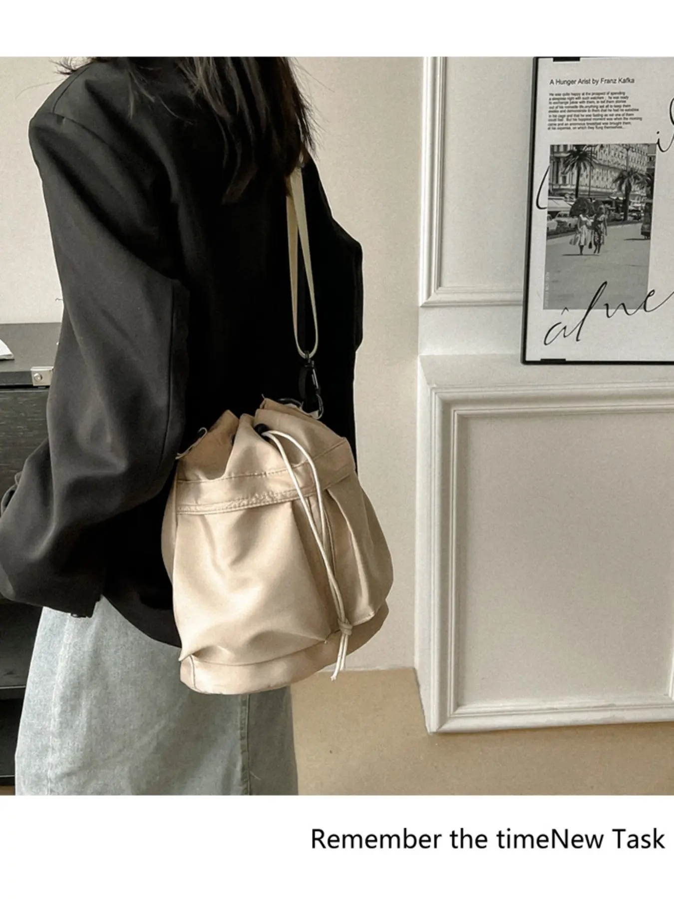 Lightweight Casual Weekend Travel Large Capacity Drawstring Bucket Bag, Multi-Pocket Crossbody Commuter Bag, College Student Camera Bag