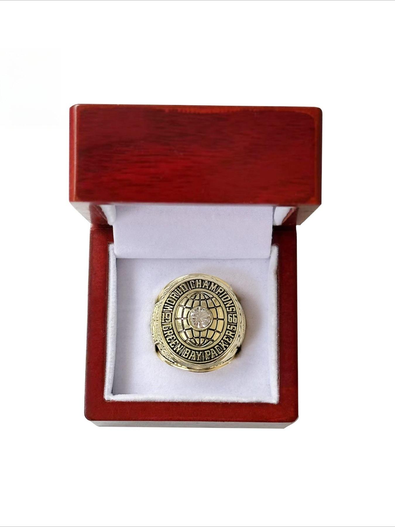 NFL 1966 Green Bay Packers championship ring football ring hip hop fashion men's trend style ring. Suitable for everyday life, parties, birthdays, and other occasions. Send a souvenir gift to friends, family, couples