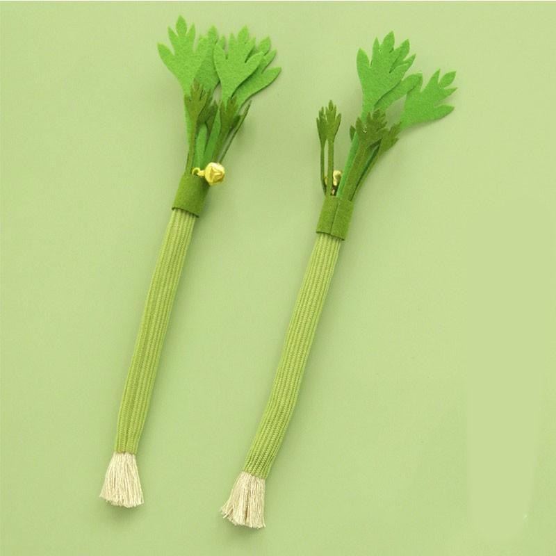 Original Realistic Celery Cat Toy with Bell, Durable Chewable Cat Toy, Pet Supplies Wholesale, Cat Toy Wood Carrot Mimic, Cat Entertainer