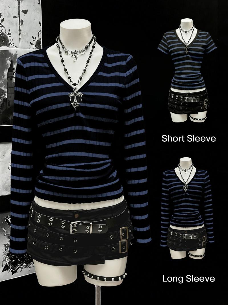 Women's long sleeved and short sleeved T-shirt Gothic style black gray striped V-neck slim knit top, with a close fitting knit material that looks slim and creates a niche Gothic atmosphere.