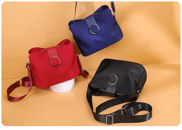 Elegant Crossbody Handbags for Women, Solid Oxford Cloth Commuter Bag with an Adjustable Wide Strap and Ring Accent, Crossbody Bags For Women, Hangable, Casual Commuting Bag, Casual Shoulder Purse