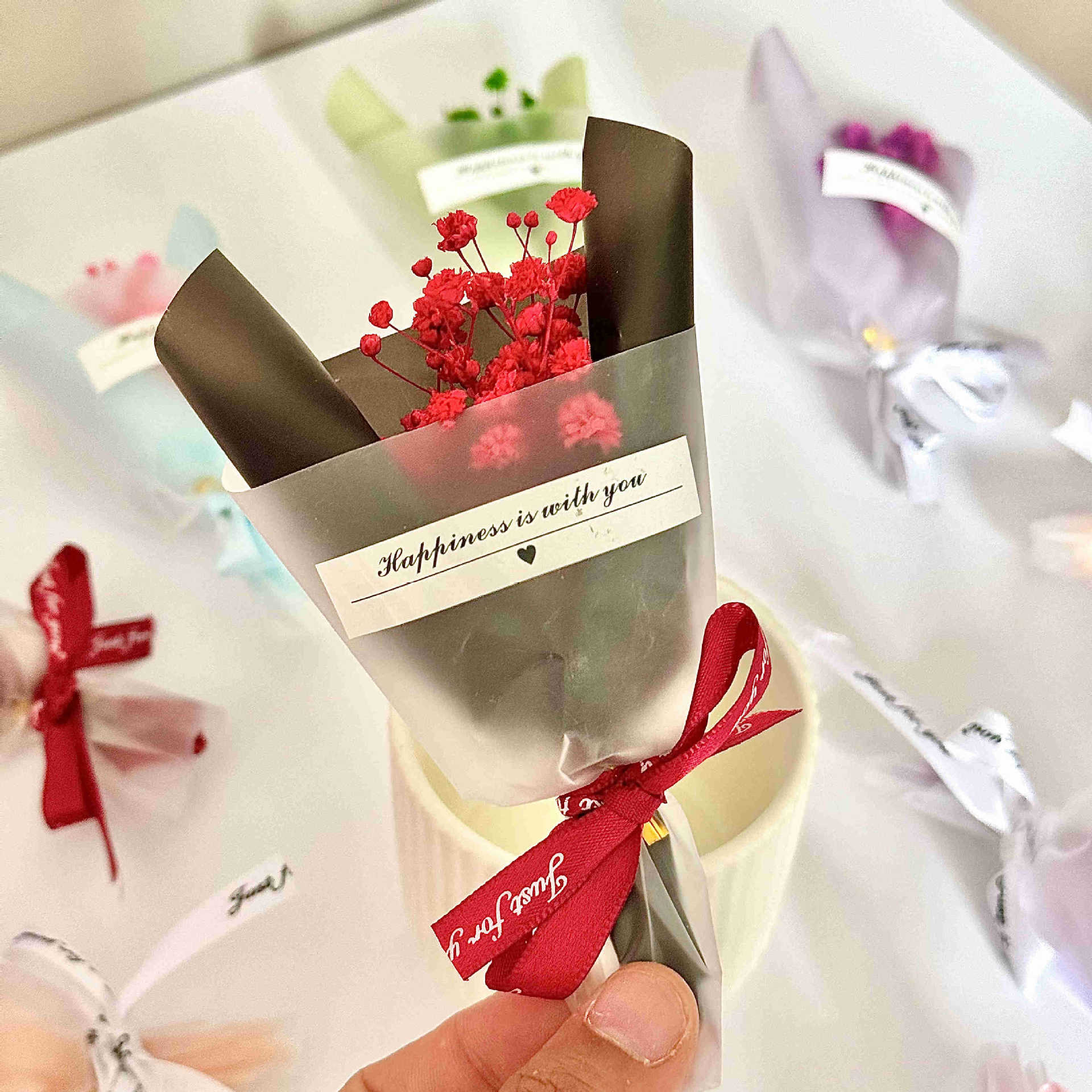 Mini Dried Baby's Breath Bouquet Gift Box | Natural Preserved Gypsophila Floral Arrangement | Elegant Wedding Favor for Guests | Rustic Party Keepsake for Adult Recipients | US Celebration Essential