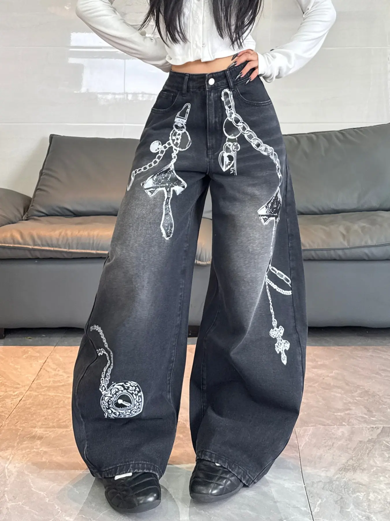 Women's Chain Print Wide Leg Jeans, Gradient Heart Lock Graffiti, Loose Fit Street Style, All Seasons, Trendy Long Pants, Streetwear Denim Pants