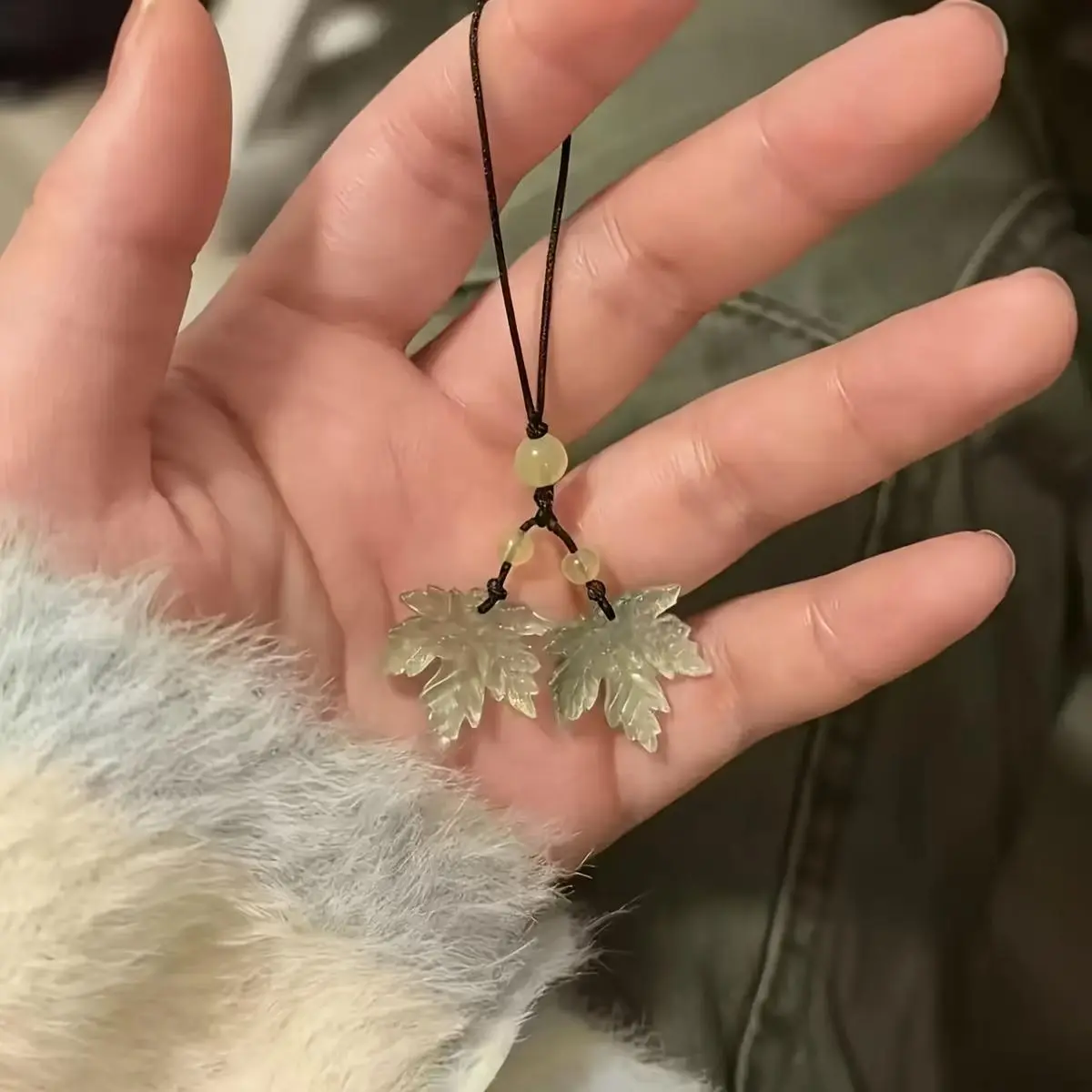 Vintage Green & Red Maple Leaf Keychain Set (2pcs) - Keychains for Women, Plant-Themed Pendant Charm, Hanging Ornament for Bags/Phones/Purses, Couple Gift, Christmas Decor