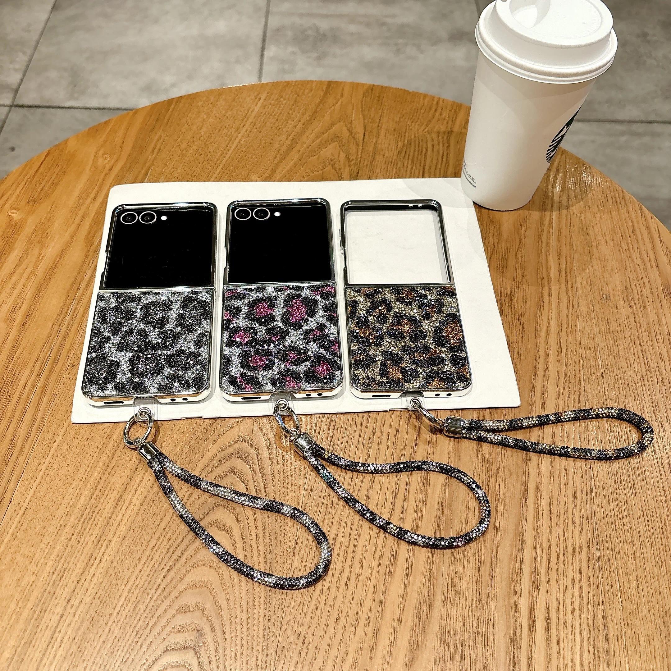 Luxury leopard pattern For Samsung Galaxy Z Flip 3 4 5 6 7 5G Unique  Diamond Glitter Phone Case Cover
