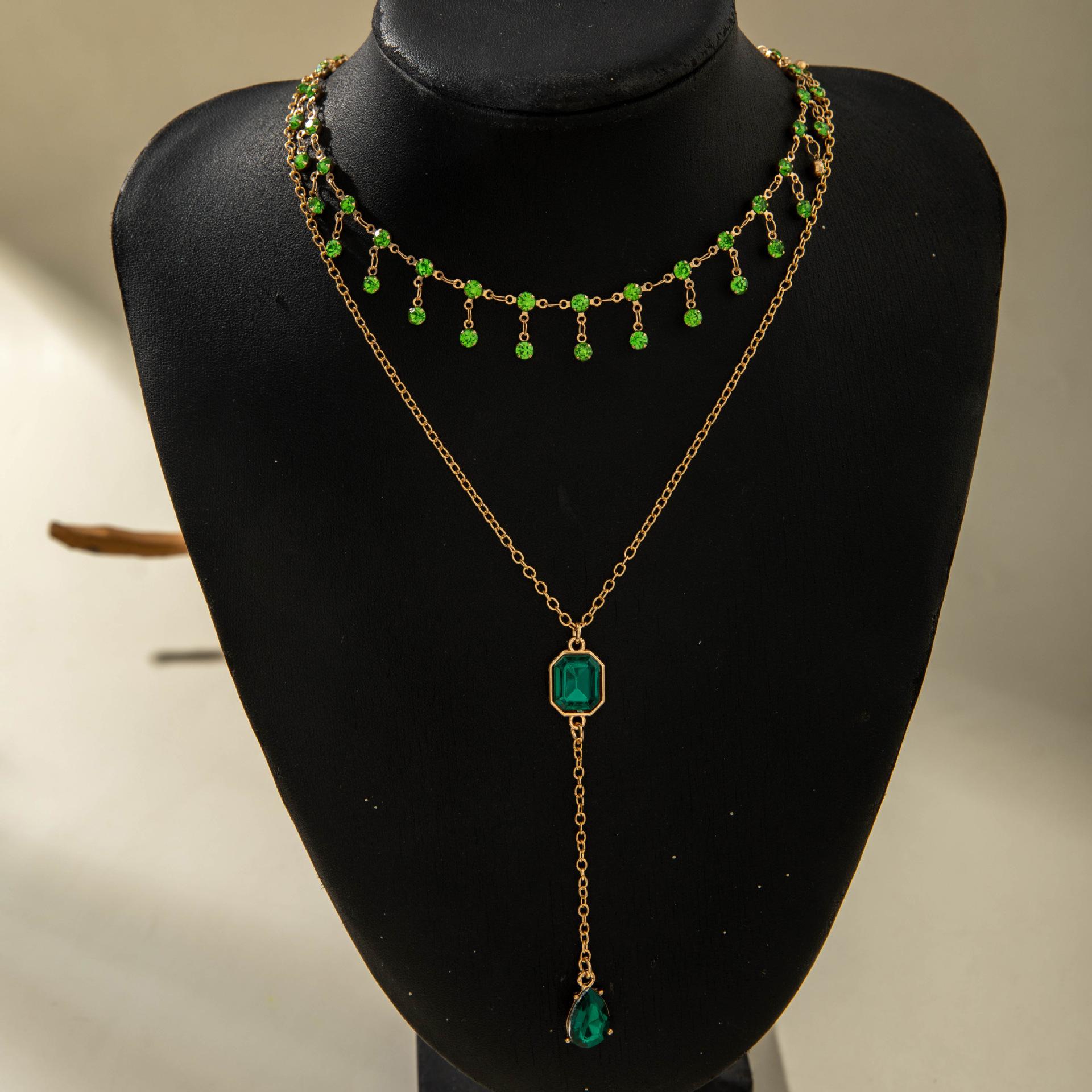 Elegant Emerald Gemstone Necklace, Vintage Rhinestone Fringe Layered Y-Shape Pendant, High-Quality Jewelry for Women