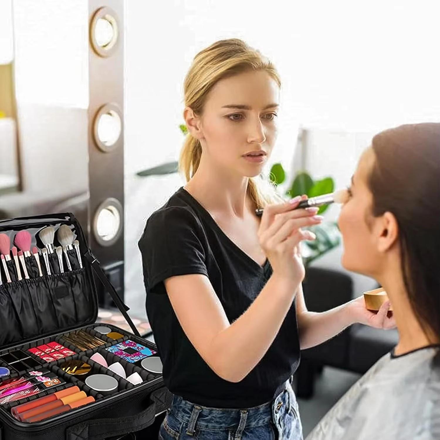 Travel Makeup Case 3 Layers, Portable Makeup Bag Organizer, Adjustable Dividers, Ideal for Artists, Compact and Durable Design