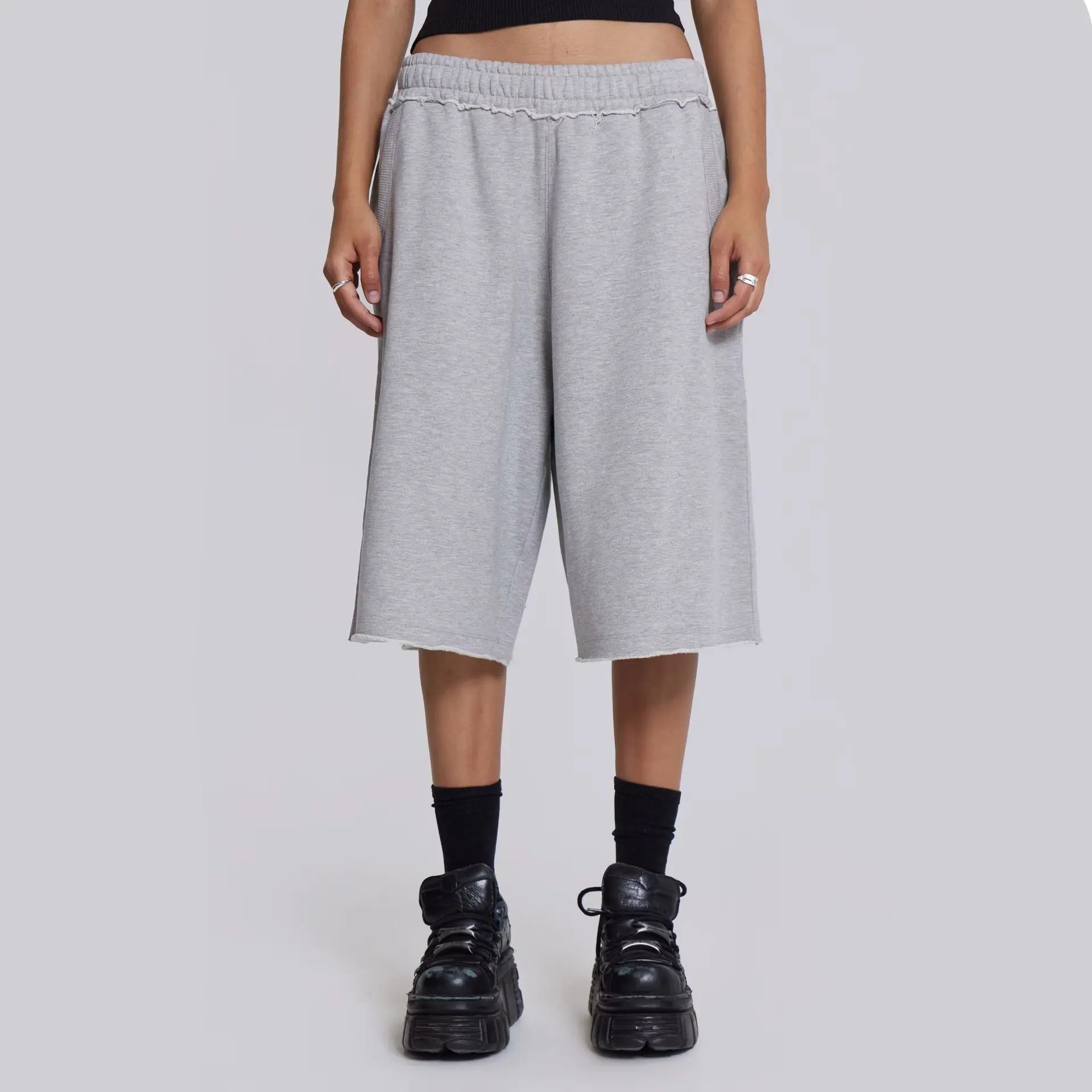 gray shorts
